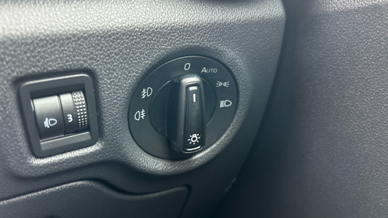 Skoda Fabia 1.0 MPI 80 SE Comfort 5dr Petrol Hatchback